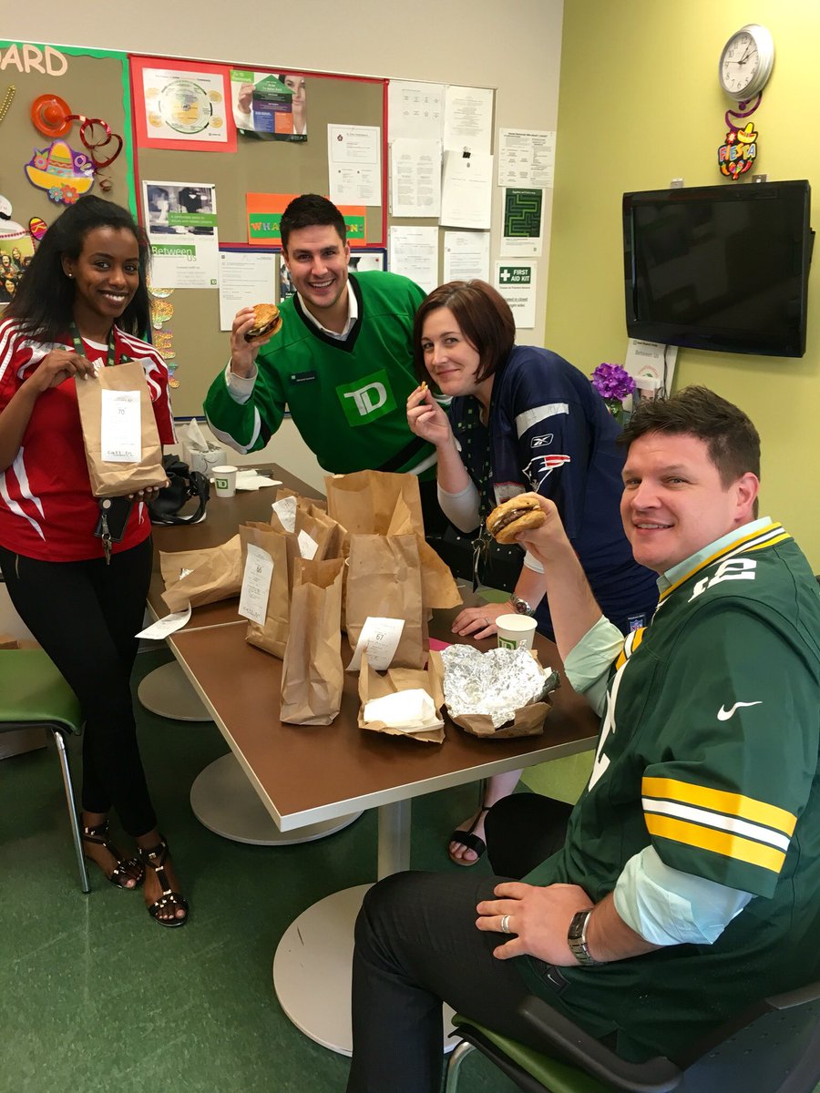 sabelaela's tweet photo. TD Larry Uteck employee appreciation week lunch #burgers #jerseyday #sofull🍔@GeorgetteM_TD @lizzay13 @BOOMburgerhfx https://t.co/aBAeDVvXhV