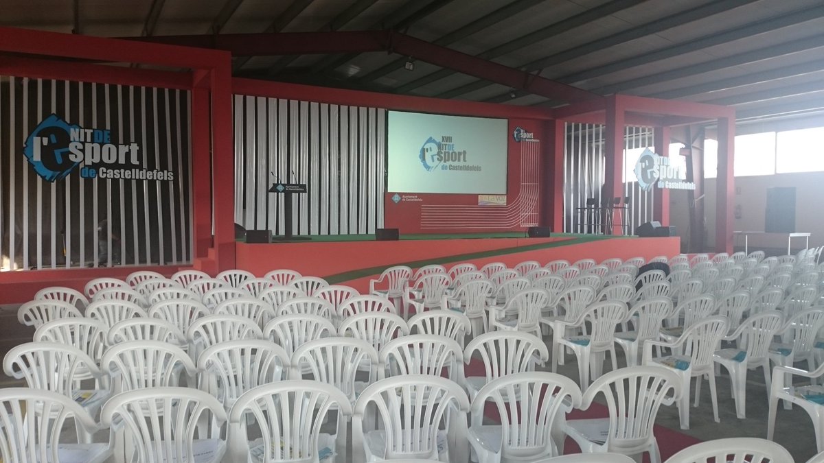 Edició de vídeos i servei de presentadors per a la Gala de la Nit de l'Esport de Castelldefels. Som-hi!