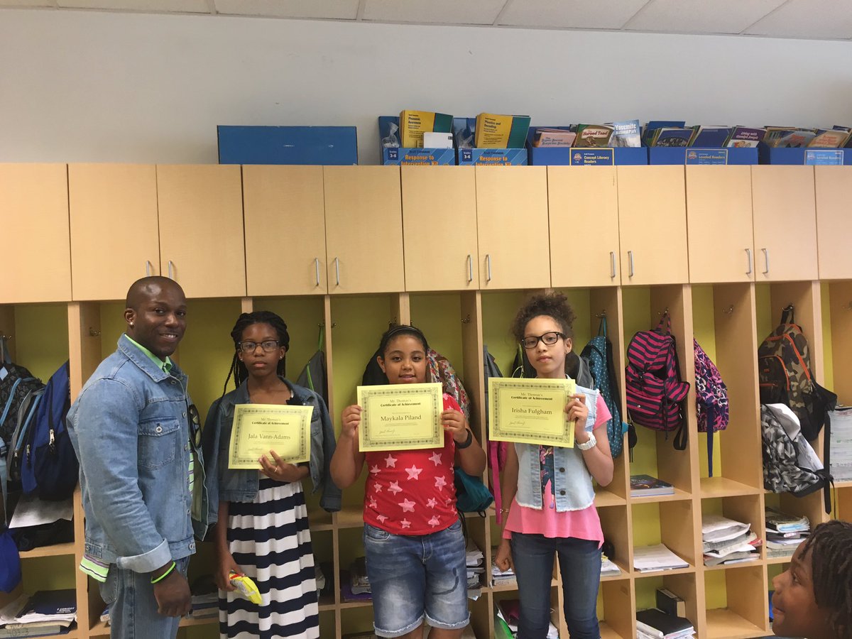 SthomasMATH's tweet image. You are looking at some bright ladies! #600club #math4 @fionanichols5 @ebracyPPS @ParkView21 @Countrychic45