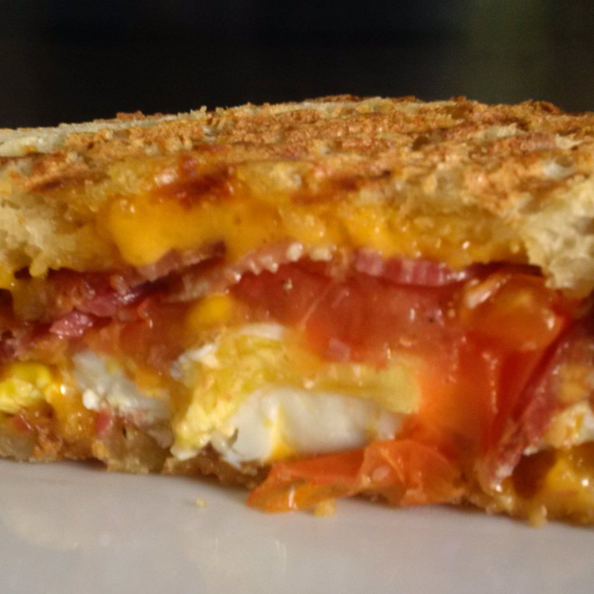 HicksCafe1's tweet photo. Breakfast Sandwich... What!!! https://t.co/Uu369nMdNq