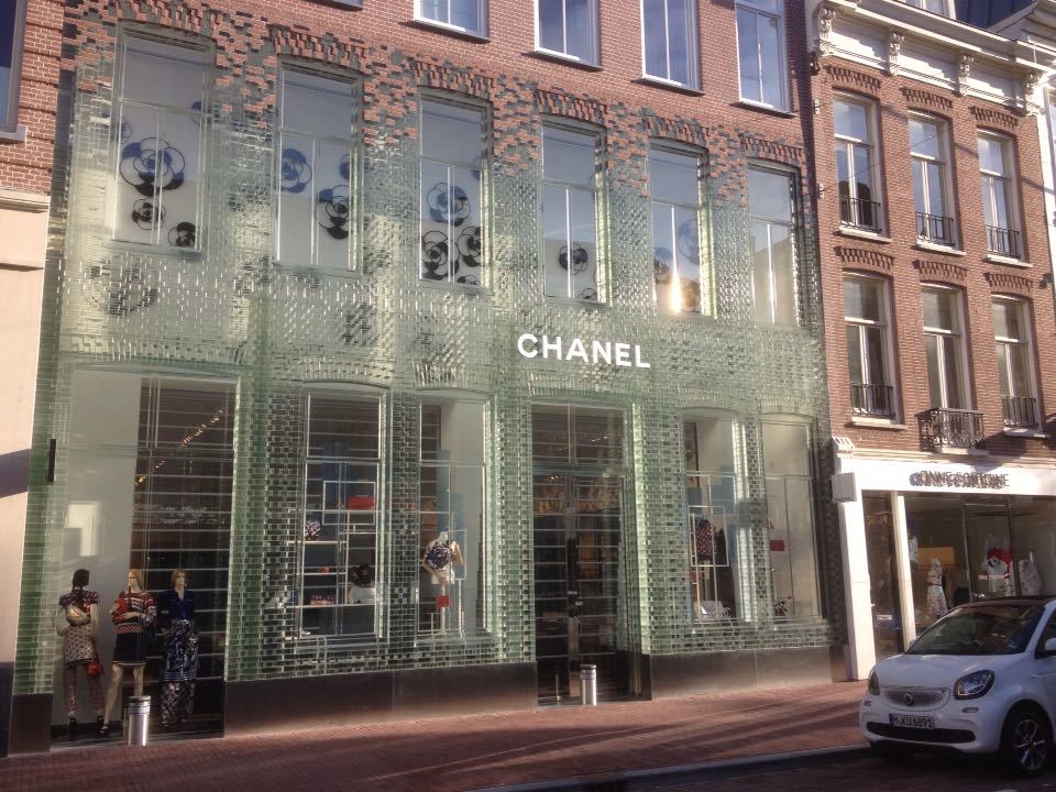 Inspirationf's tweet image. Chanel shop front, Amsterdam