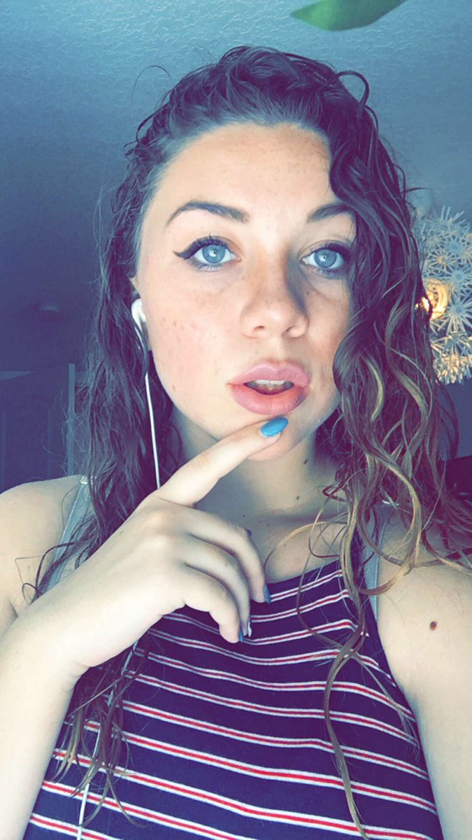 kdwxo_'s tweet photo. bc I thought these were twitter worthy 👑 https://t.co/rL7EabX0Xr