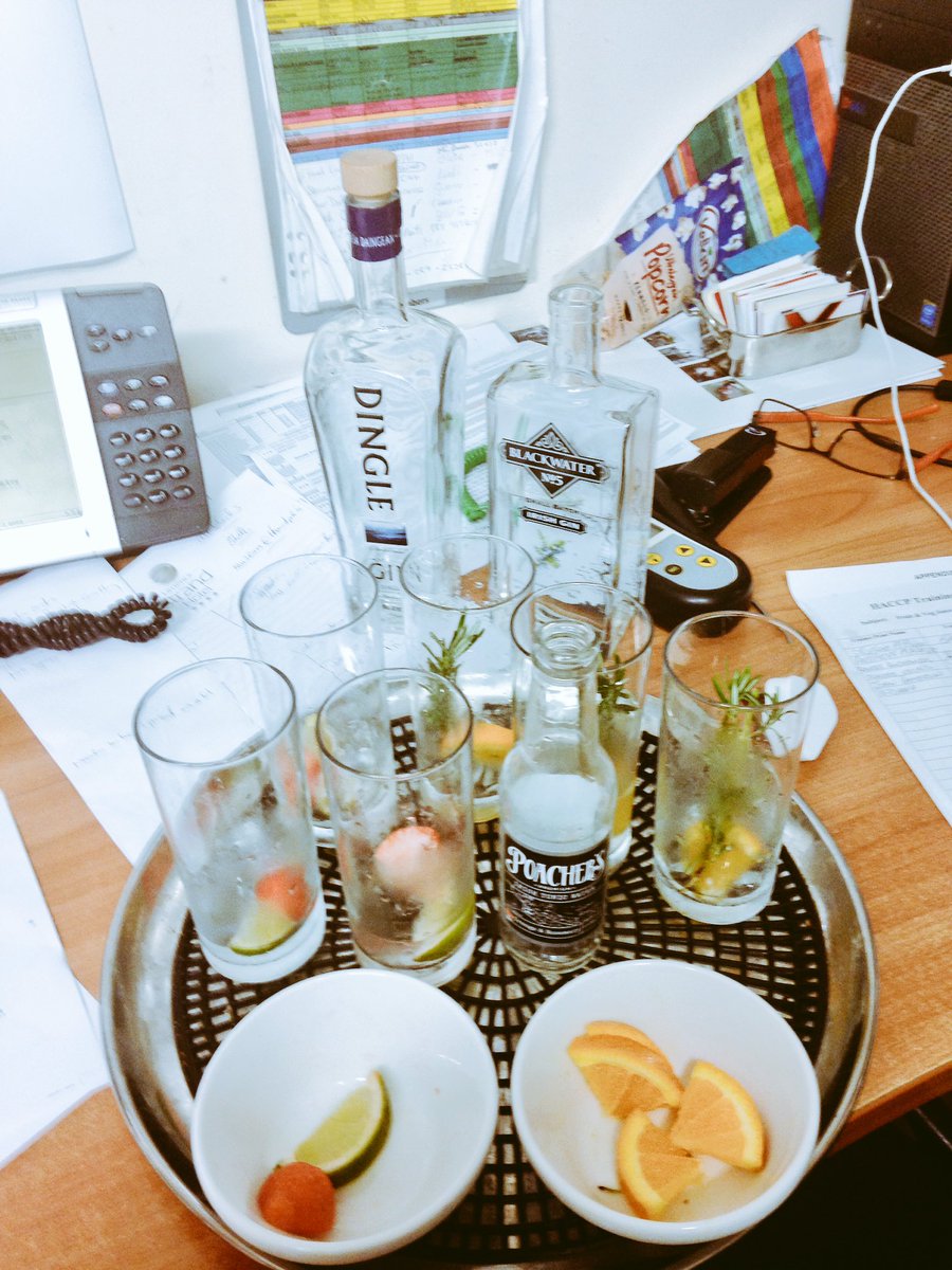 Be nice if all Fridays were like this @blackwatergin #DingleGin #PoachersTonic is this #TheFridayFeeling #GinTasting