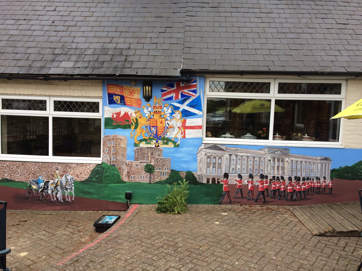 This year's offering to celebrate the Queen's 90th year. Thank you Hayley Thornton.