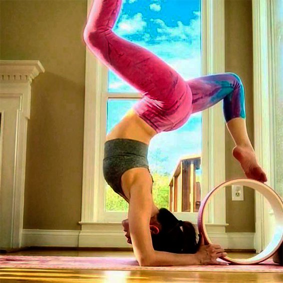 hardtailforever's tweet photo. Change your perspective. @yogi_sooms #HardTailForever #HeadStand #Perspective https://t.co/kyAJ4V9Nf1