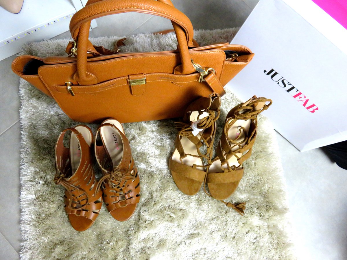 LadyAfroChic's tweet image. @JustFab_es Estaré en el evento @YouTube Madrid no me puede faltar justfab en este viaje.#justfab_es #justfabLovers