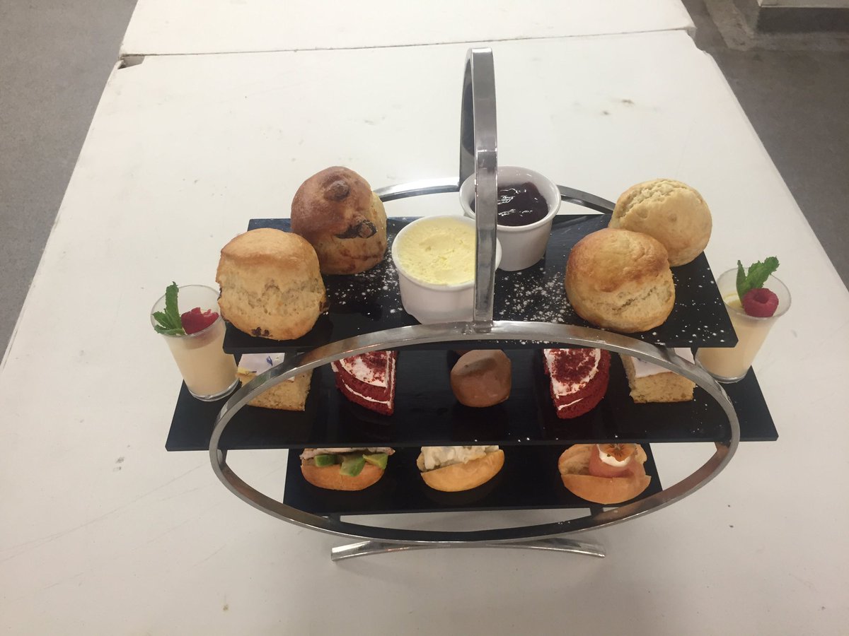 BuckleyCypher's tweet photo. @BrownsBristol afternoon tea on a fabulous Friday https://t.co/ZKAnO4Ksz0