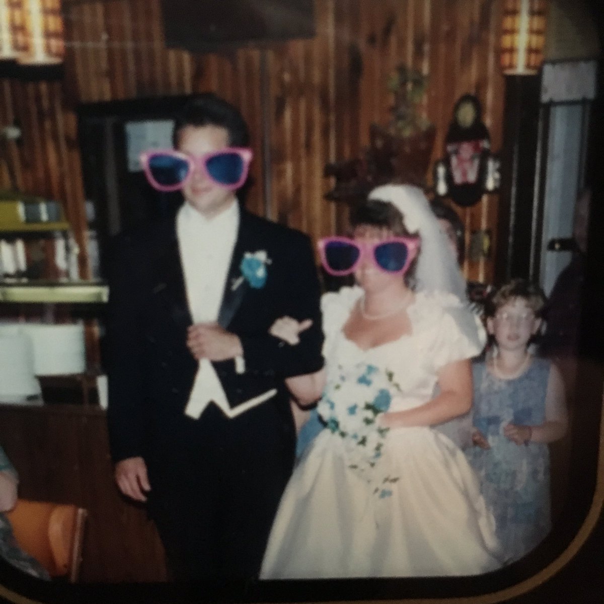 KrisFrance1's tweet photo. Happy 21st Anniversary to my crazy hubby. #hereistomanymoreyears https://t.co/SuJOQd3faW