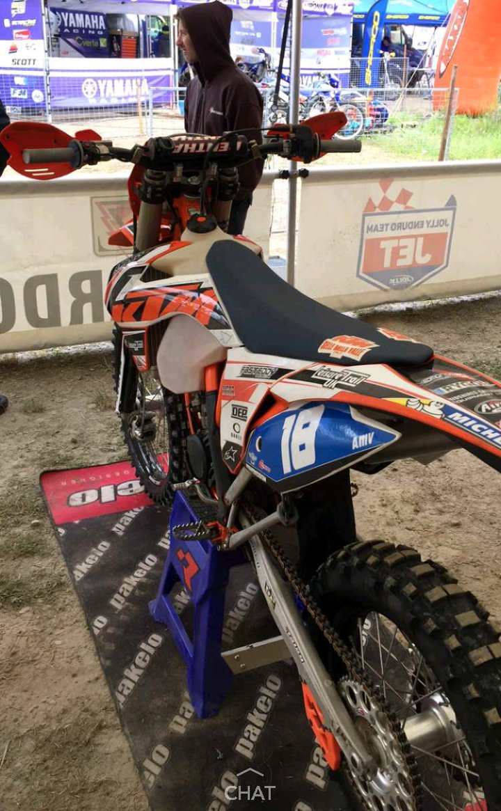 FastJeff_1's tweet photo. Mr Ed's ready for tonights super test! Bike is looking prime! @amped @Enduro_GP https://t.co/N1sUVMRWbE