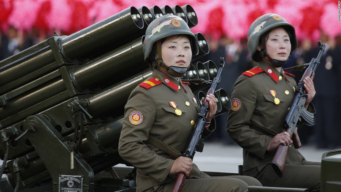 tisot_claytonWC's tweet photo. North Korea allows women to fight in combat rolls #gotonethingright #feminism #equal #theydontneednoman #hiMsB https://t.co/oGXhQi9ow0