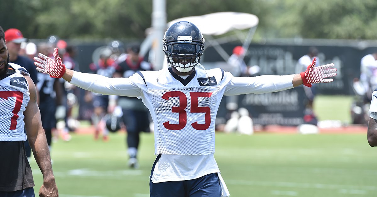 HoustonTexans's tweet photo. Walking out of work on a Friday like https://t.co/zghAZkzS0f