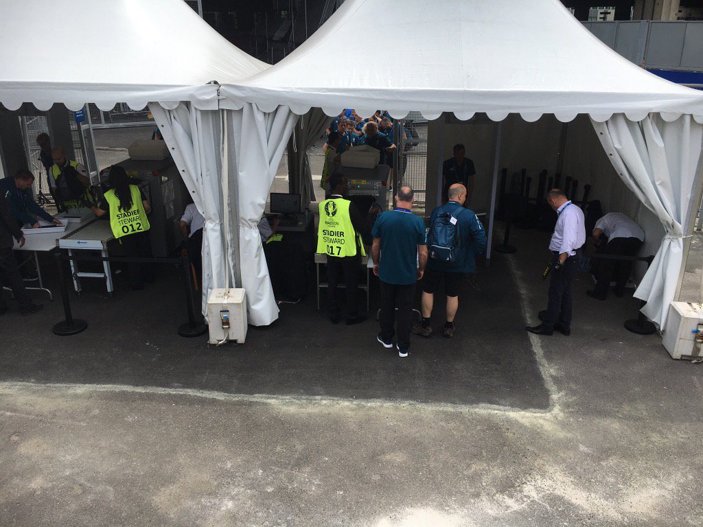 jan roelfs tweet media