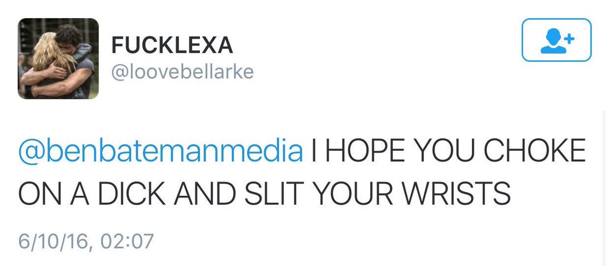 elkehol's tweet photo. Please report @loovebellarke bc son this shit isn't okay 👀 https://t.co/nyvdVGdLiW