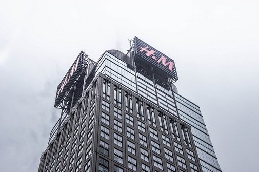 7 Ways Independent Fashion Designers Can Beat Fast Fashion Giants bkaccelerator.com/7-ways-indepen… via <a href="/MadesmithCo/">Madesmith</a>