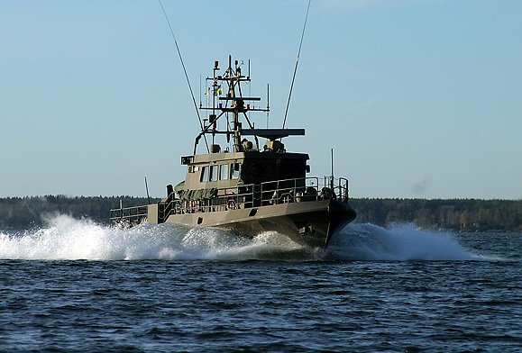 Hurra idag! Två Bevakningsbåtar till flottiljen i stället för till alltför tidig sotdöd. Välkomna HMS Trygg &amp; Modig!