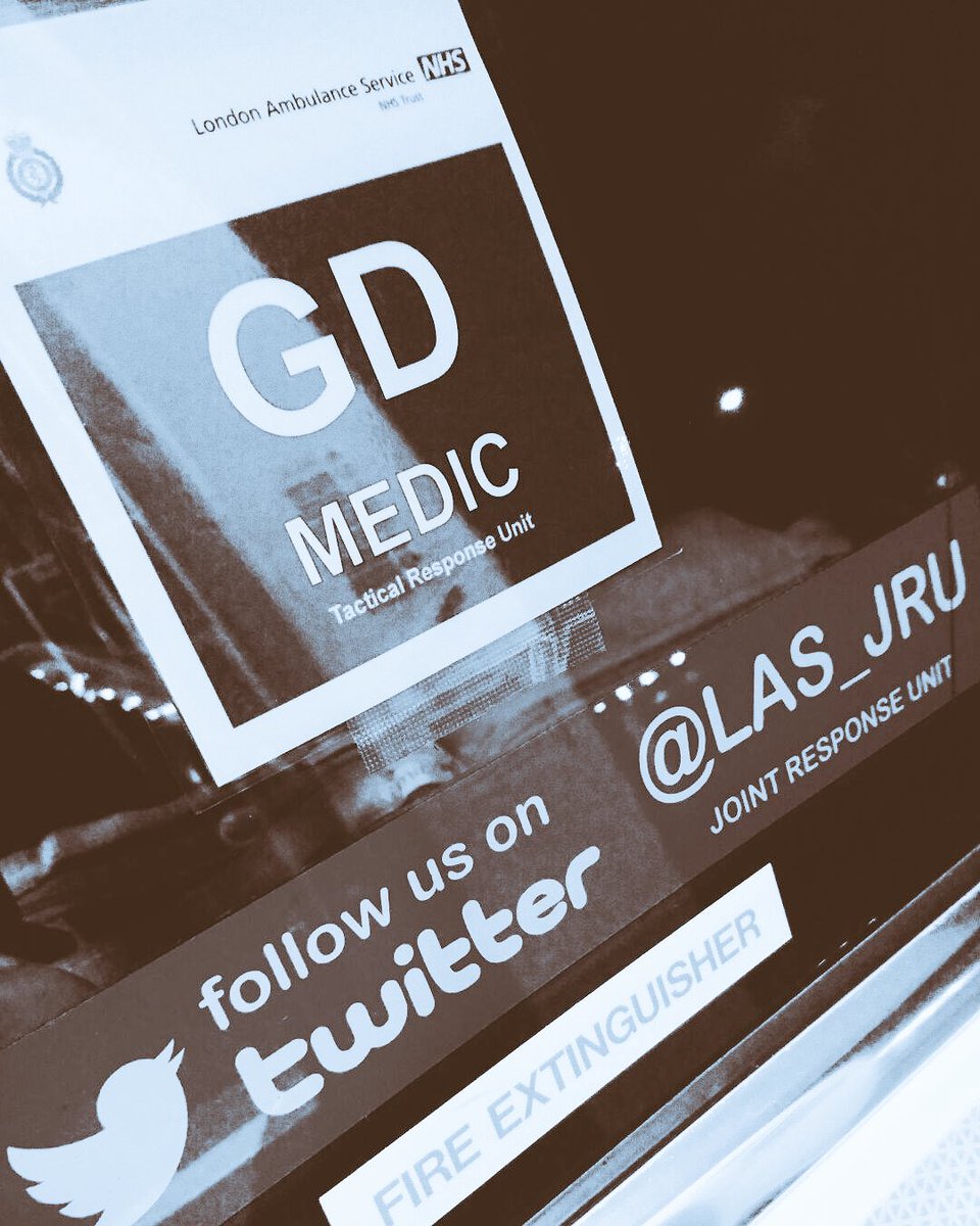 LAS_JRU's tweet image. @MPSHackney officers requested #GDMEDIC direct via shared radio channel for 2 people stabbed, on scene in 2 mins ❗️