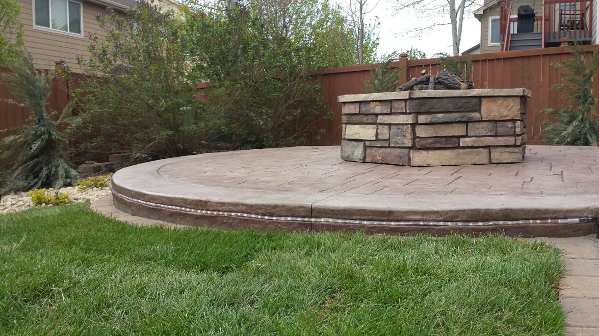 Renov8landscape's tweet photo. Adding a #firepit to your #outdoorlivingspace this summer? Use these tips  https://t.co/yPFDZGxYSb https://t.co/w3HeFJlGYS