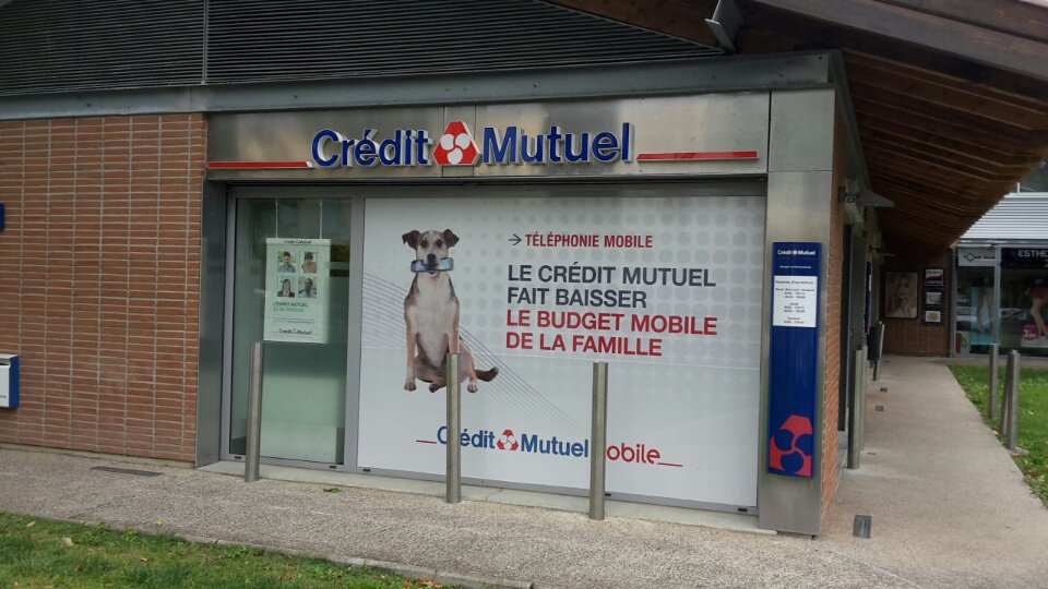 PrintnGoMP's tweet photo. Habillage de vitrines en adhésifs par @PrintnGoMP région toulousaine pour notre client le Crédit Mutuel. https://t.co/arqK6GiFyn