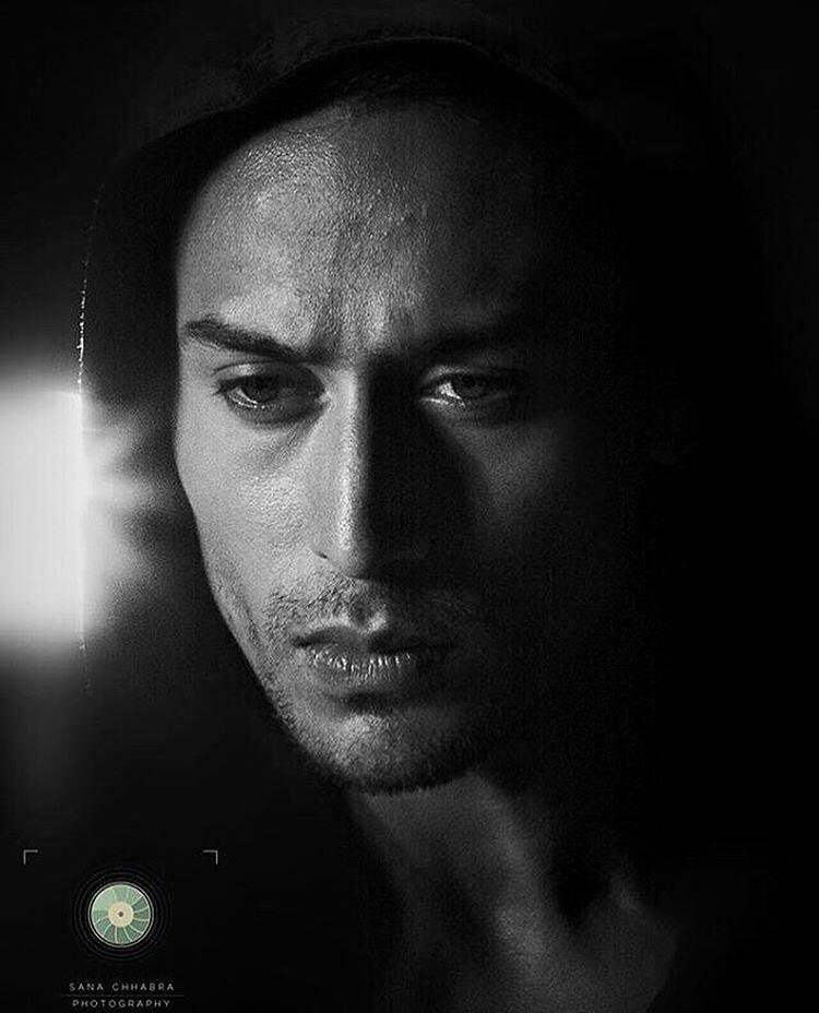 tigeriansahir's tweet photo. We love you @iTIGERSHROFF #tigershroff #hrx #hrxphotoshoot #pushyourextreme #hrxextreme #hrithikroshan #tigerforhrx https://t.co/FnR7QRF1ZL