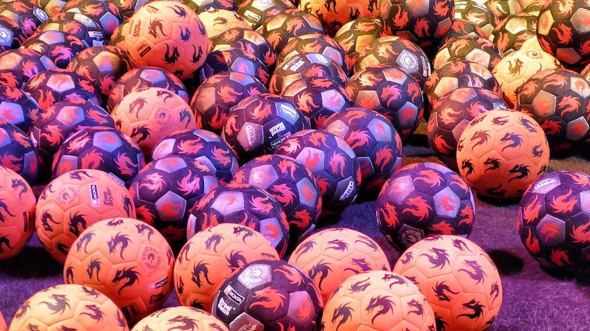 DutchPanna's tweet photo. ACTIE met BALLEN!
Koop en verkoop Monta Street Match-ballen en krijg je pannaveld GRATIS!
06-22488300. https://t.co/Bk9ufnzZ3c