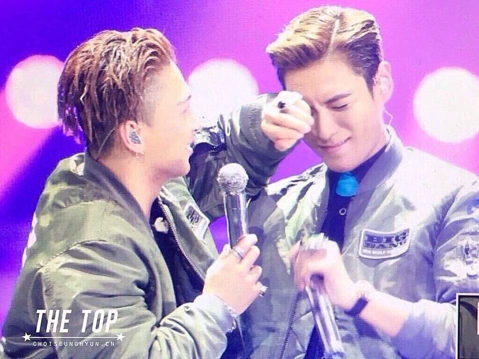 top_shiori1208's tweet photo. たぷよりのオールペン💚
#twitter上にいるBIGBANGぺん全員と繋がるのが密かな夢だったりするのでとりあえずこれを見たBBペンさんはrtもしくはフォローしていただけると全力でフォローしに行きます https://t.co/LrfbyNdDdI