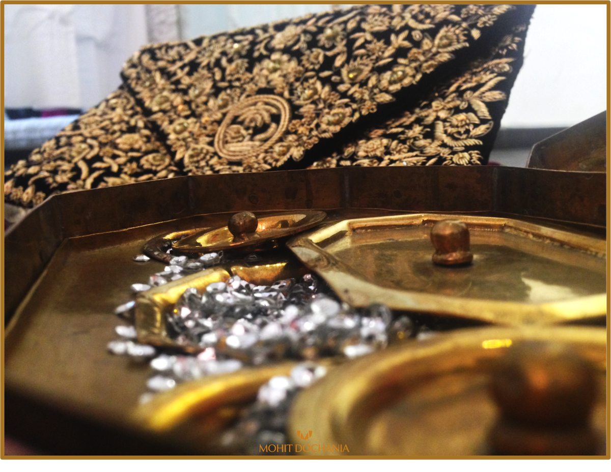 mohitdochania's tweet photo. Sometimes all you need in life is sparkle!
#MDcouture
#MDhaveli
#incandescent
#coutureclass
#piecèderèsistance https://t.co/BFlD8qM9OM
