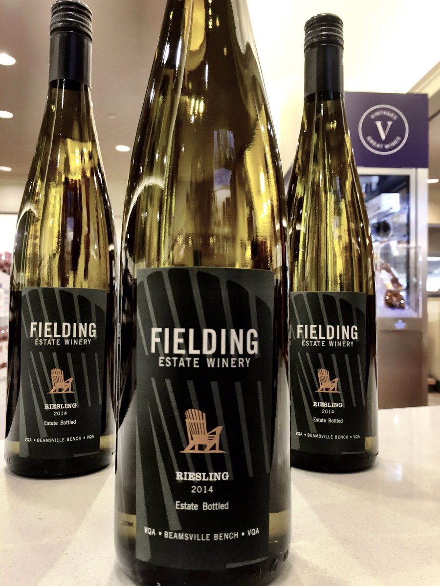 <a href="/FieldingWinery/">Curtis Fielding</a> lovely #Riesling perfectly balanced acidity &amp; sweetness. Perfect patio sipper! 🌞#LCBO #Vintages $19