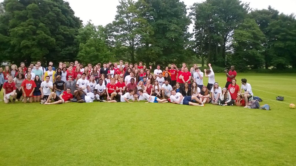 SwanseaCU's tweet photo. #CUVarsity16 group photo #inlove #SwanDiff https://t.co/bfSxKhYtZH