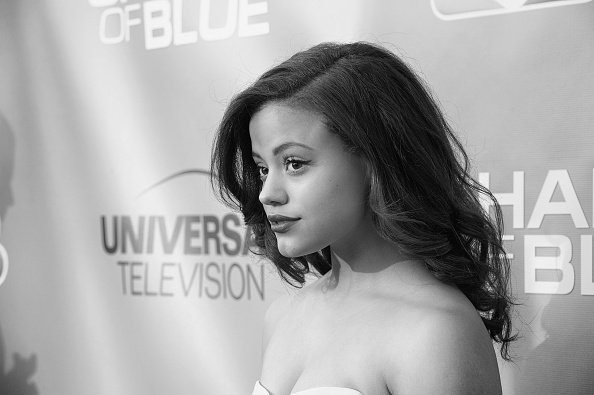 Sarah Jeffery desktop Wallpapers