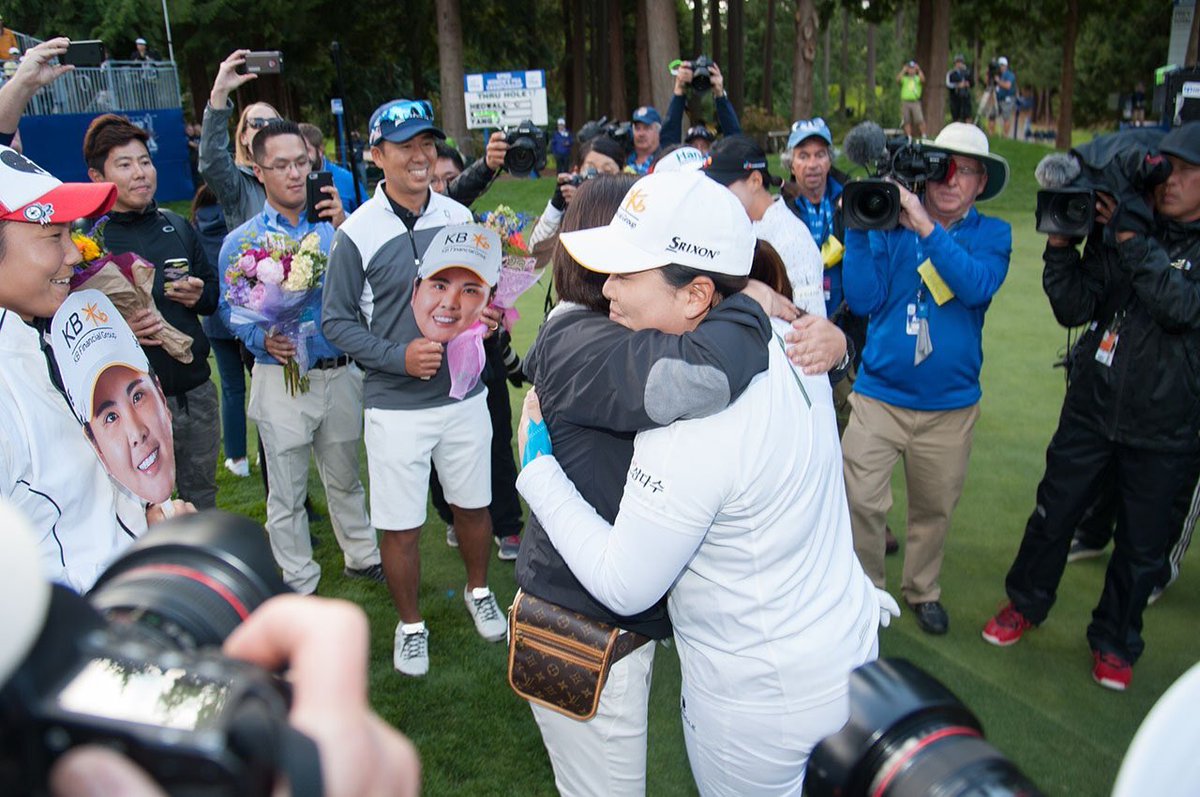 megflan24's tweet photo. The calm, classy, badass who is Inbee Park had her day 👏🏼👑#bowdown #InbeeHOF @GolfweekMag: https://t.co/UWDQtKtqUR https://t.co/qYLK0WXHi4