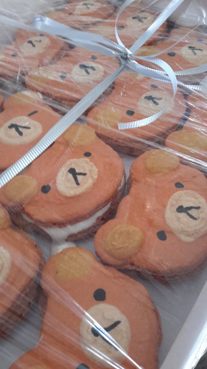 miamerie's tweet photo. #rilakkumamacarons #Macarons #macaron #ItalianMethod #miamerie #Rilakkuma S'more filling https://t.co/O76K9NqkBf