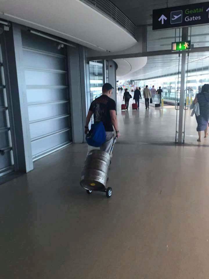 TipsTapBoom's tweet image. 😂 Irish France heading to the euros from Dublin airport this morning @MikeGain @glasfrynpub