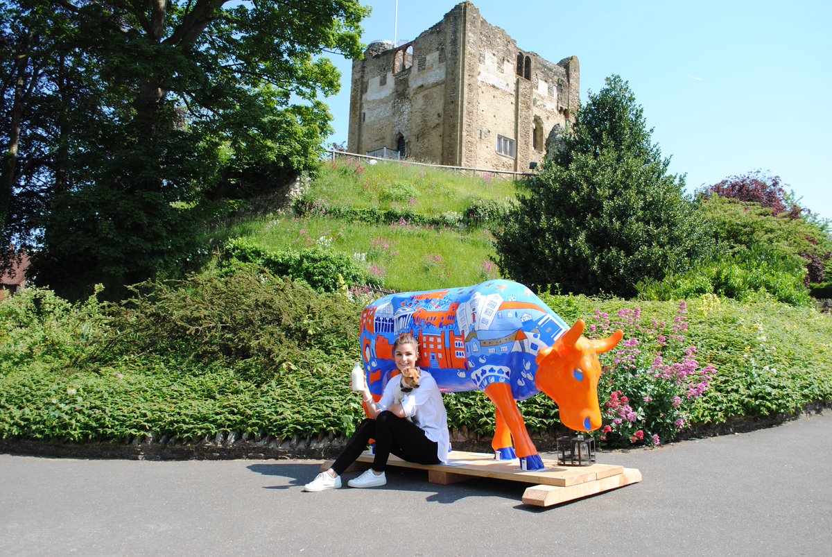 We needed some milk so Amy and Harry went to visit #GloriousGuildford today <a href="/CowParadeSurrey/">CowParadeSurrey</a>