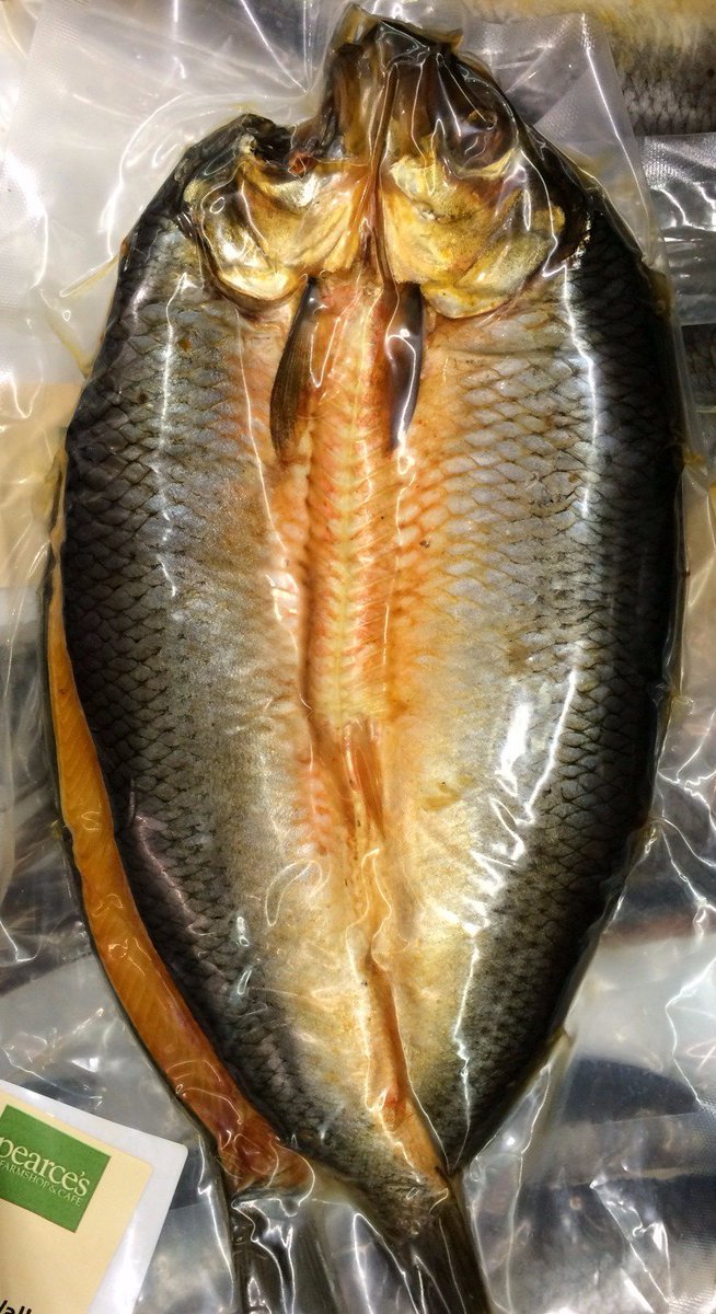 PearcesFarmShop's tweet photo. Weekend and time for a leisurely #breakfast - #kippers anyone - don't mind if we do! @Coln_Valley @FarmShopUK https://t.co/iKBUB23IGx