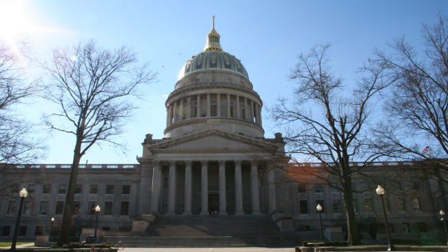 wvstatejournal's tweet photo. Students ‘mine’ a virtual West Virginia Capitol building
https://t.co/l7fDRMw0RM https://t.co/GRuU5QAx3p