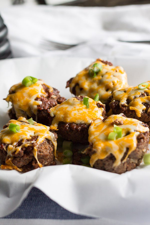 dawndtrudeau's tweet photo. These Cheesy Mini Meatloaf Muffins are so easy to make and 4 simple ingredients. #Recipe… https://t.co/Xi1LSPN9mx https://t.co/f7tsW1oqLC