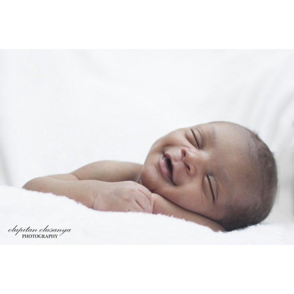 pitandamilola's tweet photo. Adorable Newborn session https://t.co/wOUAM2C7yg https://t.co/6m6ZdlLl9B