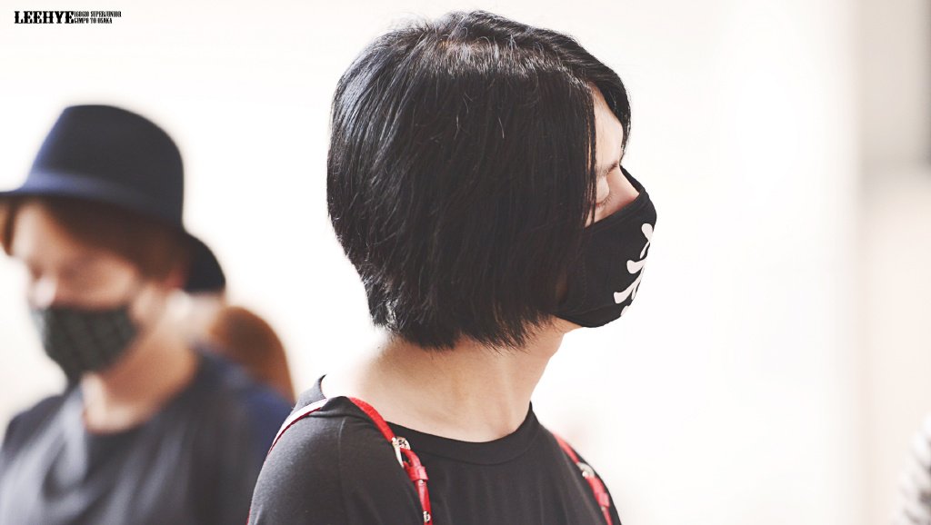 heechulfacts's tweet photo. [PIC] 160610 Heechul at Gimpo airport (cr: LeeHye) https://t.co/z2uyrbQLzF
