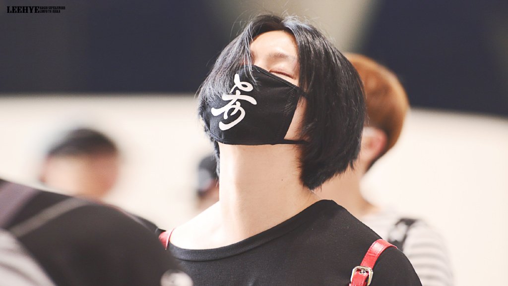 heechulfacts's tweet photo. [PIC] 160610 Heechul at Gimpo airport (cr: LeeHye) https://t.co/z2uyrbQLzF