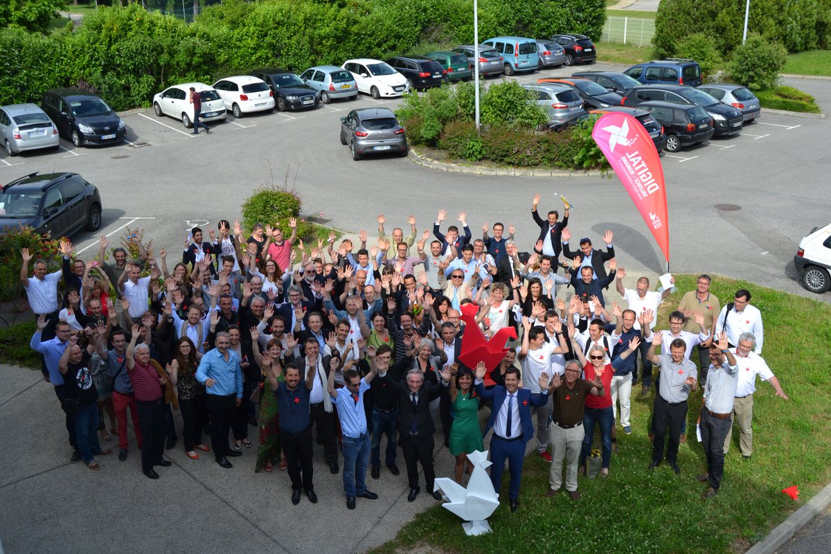 FrenchtechVR's tweet photo. La voile #DigitalValenceRomans est gonflée à bloc, tous ensemble avec @LaFrenchTech #inthealps https://t.co/gTF9f0hEN4
