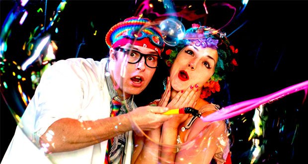 TheReviewsHub's tweet photo. #MANCMINI #PREVIEW The Bubble Show with Milkshake @kingssalford @GMFringe @remdocbubble https://t.co/TB5zG8X24b https://t.co/1YUWKG7r7K