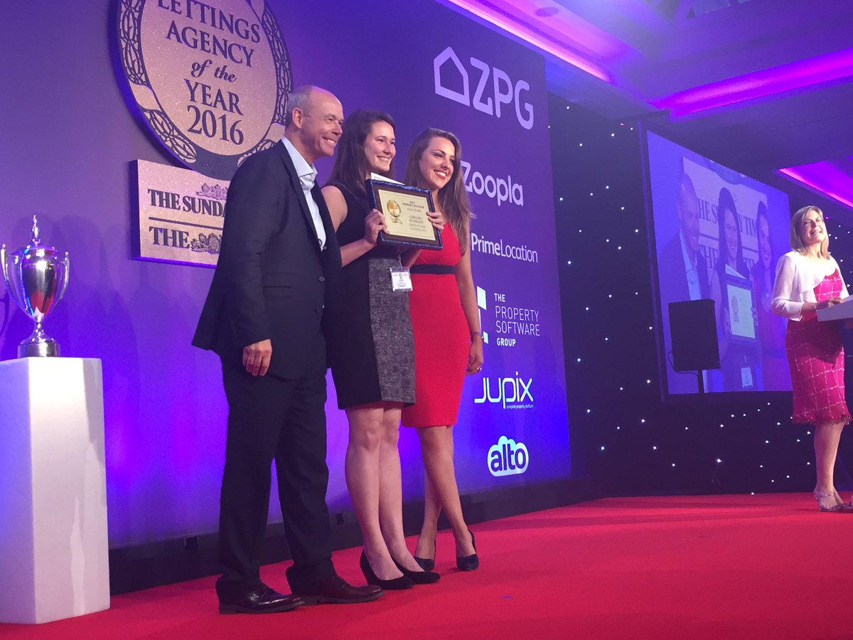 @propacad <a href="/AnnieGray3/">Annie Gray</a> giving out a prestigious award at @EAELIVE