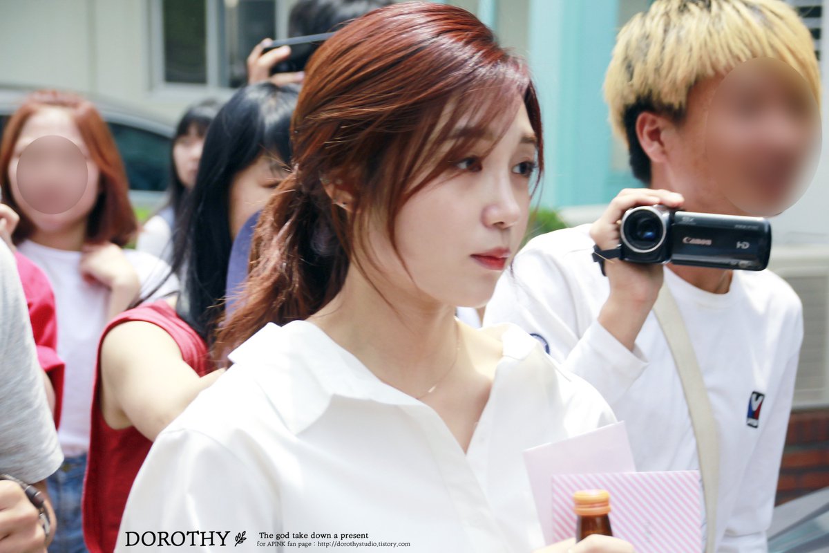 160606 불후의 명곡 은지 출근 업로드(4Pics)
#은지(<a href="/Apinkjej/">정은지</a>) #Apink

(dorothystudio.tistory.com)