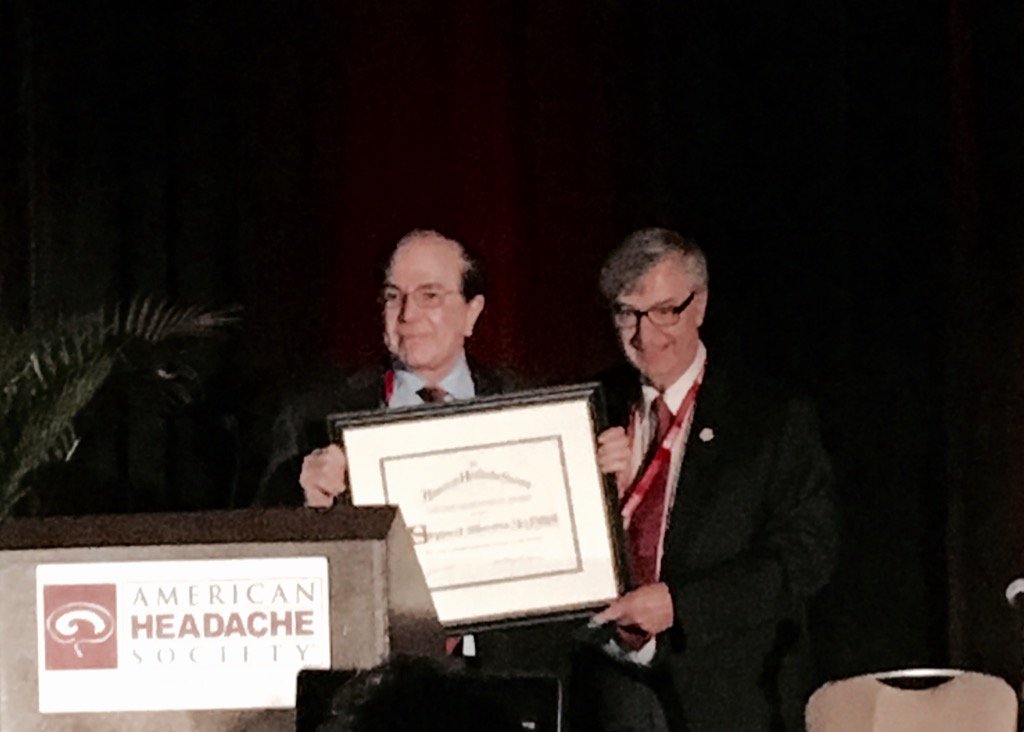 tira_misu2's tweet photo. the amazingly smart,kind and generous Dr Silberstein receiving his lifetime achievement award at #AHS16SD https://t.co/bEANVakRGL