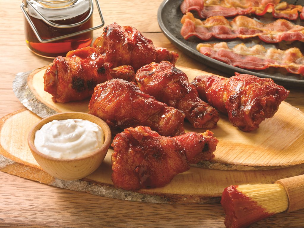 Hooters's tweet image. Bacon is like a high five for your mouth. Give your taste buds something new with our bacon wrapped wings 🍗