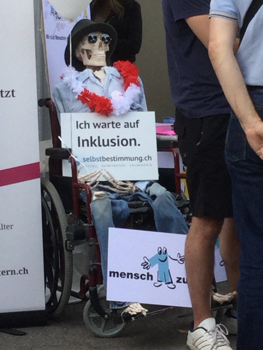 Karl Rüppel enjoys the spirit #teamforlove #inklusion