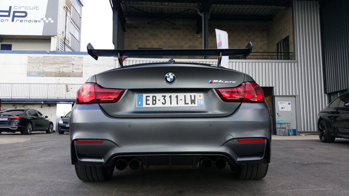 BMW_NEWS_FR's tweet photo. RT automoto_TF1: #BMW M4 GTS. On vous laisse imaginer le bruit de la bestiole... RDV dans #Automoto ce dimanche su… https://t.co/EcwWt3oiqa