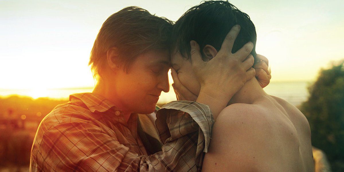 Sophie Hyde's beautiful debut 52 TUESDAYS comes to the cinema on Tuesday 7pm #58percent youtube.com/watch?v=1flKS0…