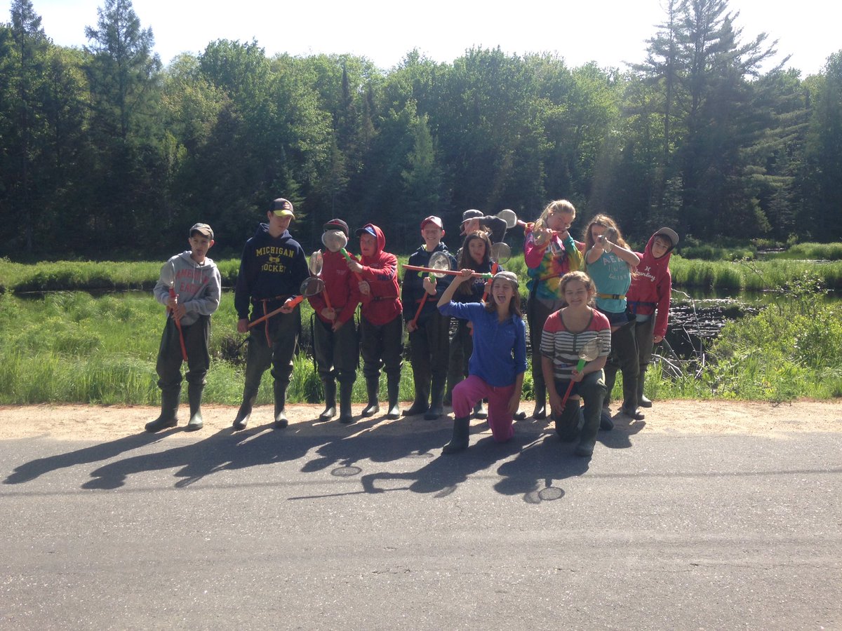MrMC_134's tweet photo. Wetland study at Yearley @BobcaygeonPS #TLSDBlearns https://t.co/CWS6dVDSX5