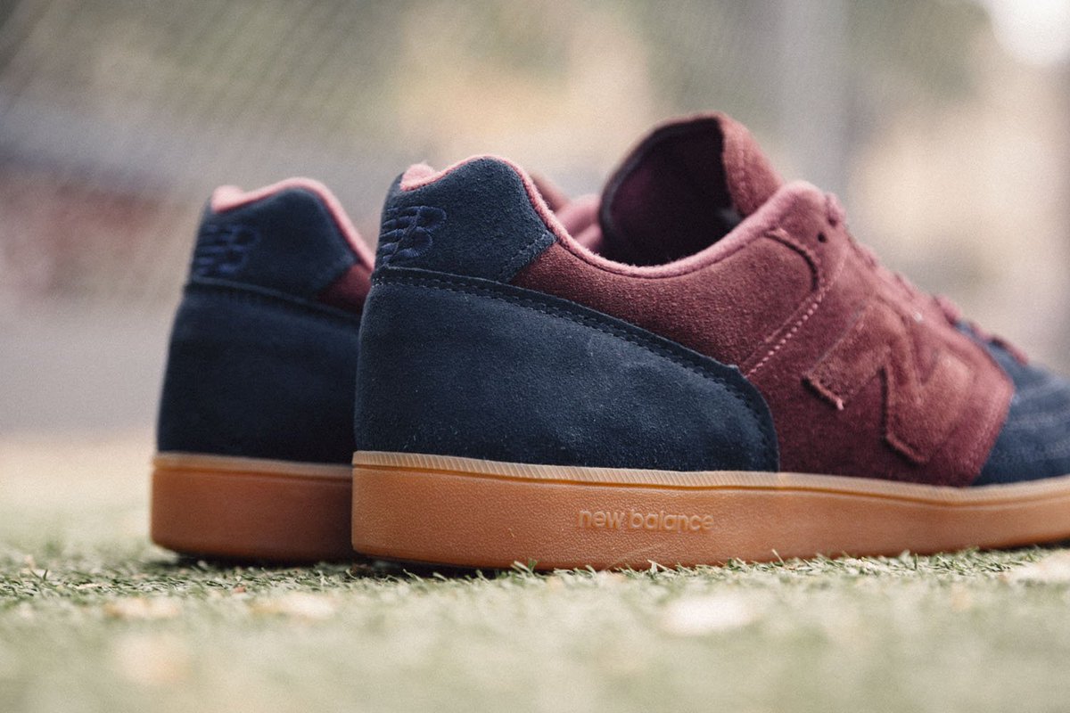 The SNS x New Balance Epic TR ”Blueberry” will be available online in 30 minutes! bit.ly/2118JPY